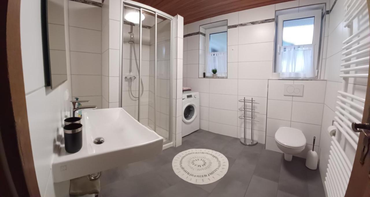 Ferienwohnung Wenzl Schnaitsee エクステリア 写真
